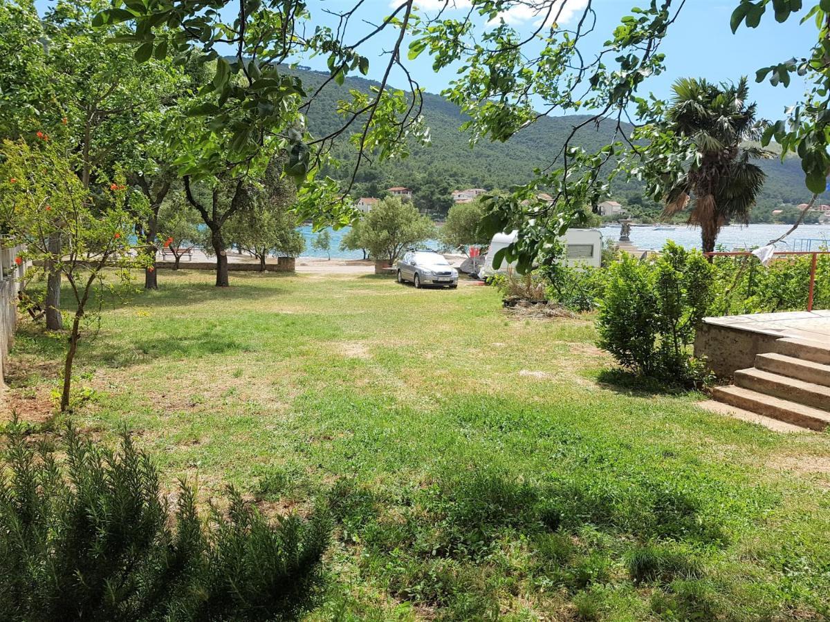 Auto Camp On The Beach - Grebastica Exterior photo